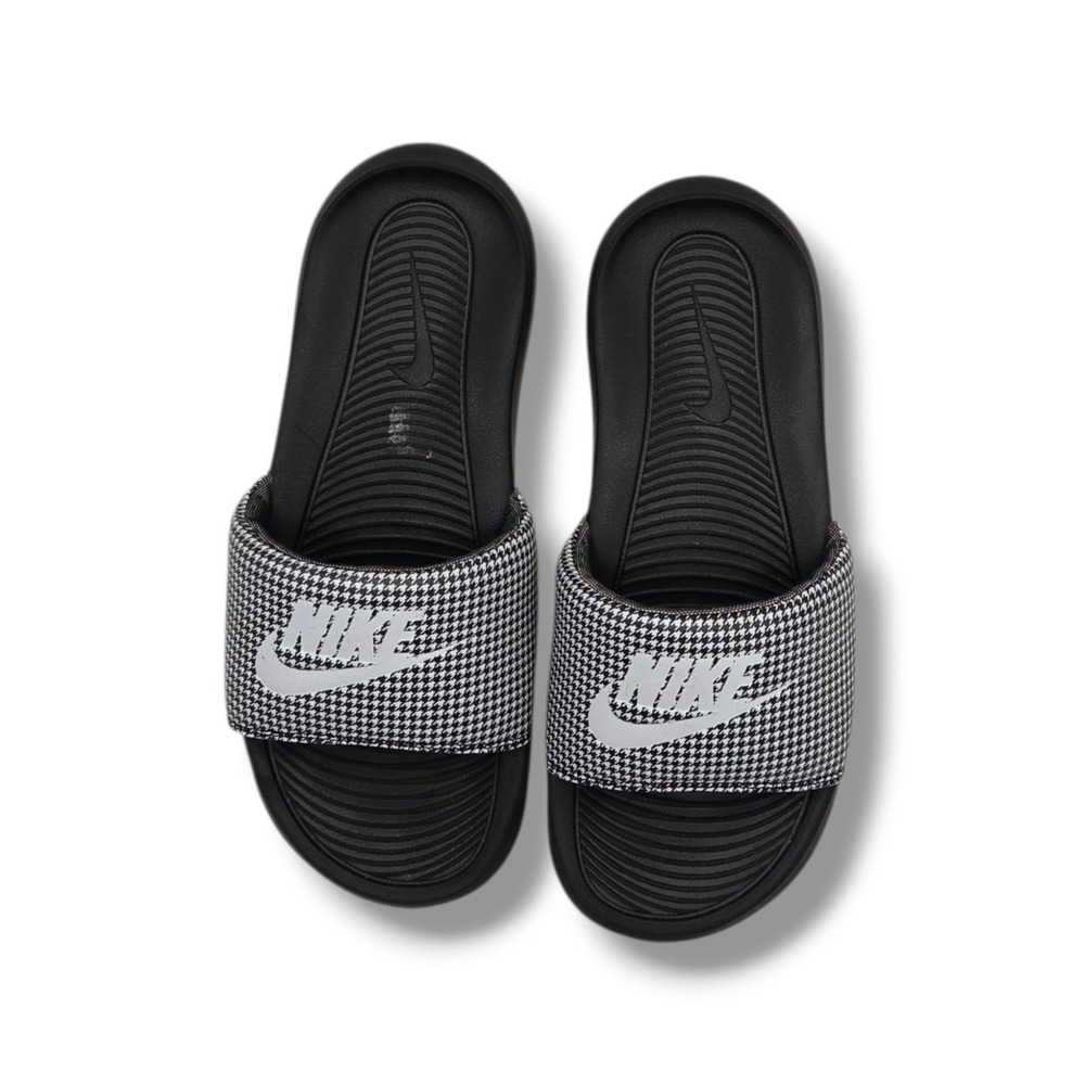 Nike Victori One Slide Sandals Womens 8 CN9676-009